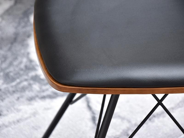 Hajlított székek MANTIS szék, dió-fekete 9